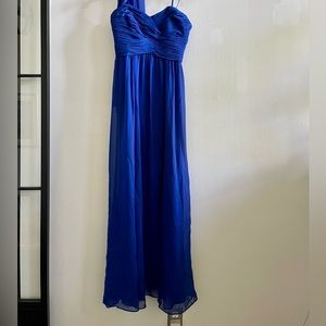 Ralph Lauren strapless gown in royal blue. Size 8. Includes a matching shawl.